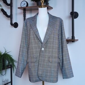 Tailored Prologue Single-Button Plaid Blazer in Gray. Perfect for Corporate Chic